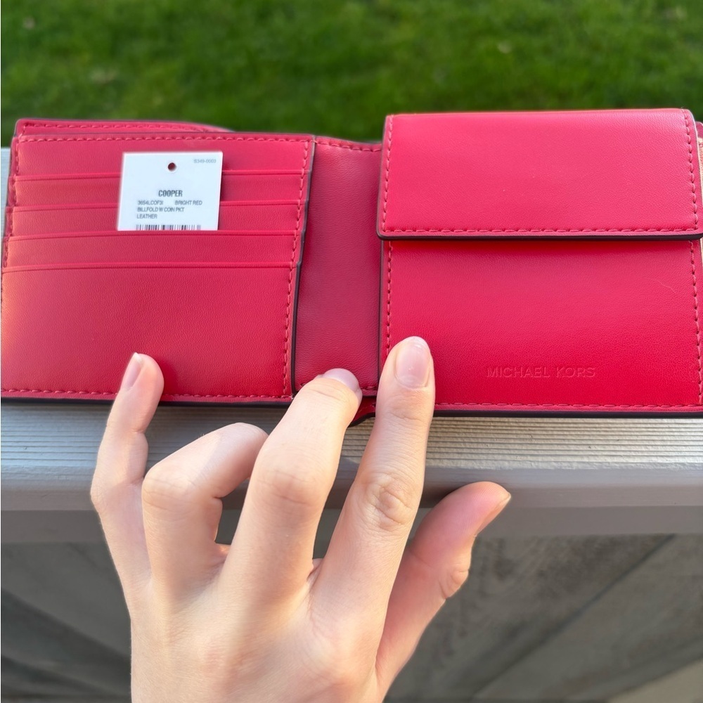 NWT Michael Kors Red Pebbled Leather Cooper Wallet Billfold with Coin Pouch - Picture 3 of 4